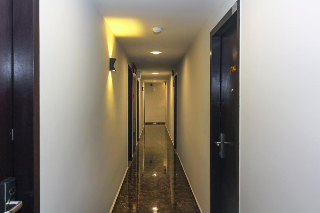 Oyo 90027 Happy Hotel Johor Bahru Exterior photo